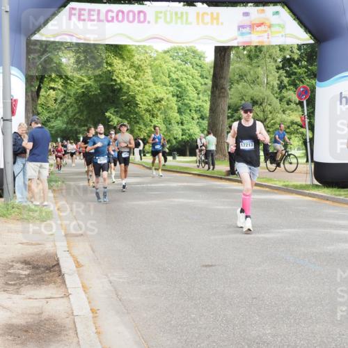 29.06.2025 - hella hamburg halbmarathon MichiJ http://msf.ph/oto/8186527 29.06.2025 10:18:59 Zwischen KM18-KM19 12287, 17213 meine-sportfotos.de