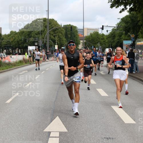 29.06.2025 - hella hamburg halbmarathon Yannick Fuchs http://msf.ph/oto/8186530 29.06.2025 10:29:57 20KM 57, 1344, 1562, 4740, 4944, 5269, 5554, 6704, 7466, 7867, 8901, 10771, 11559, 11898, 12044, 12204, 12751, 14629, 14952, 15390, 15391, 15991, 16140, 16177, 16695, 16811, 16963, 16964, 17022, 17643, 17826, 18183, 18220, 18237 meine-sportfotos.de