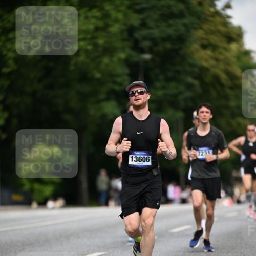 29.06.2025 - hella hamburg halbmarathon Dr. Thomas Lammeyer http://msf.ph/oto/8186552 29.06.2025 09:47:26 Kennedybrücke 1122, 1953, 5308, 5344, 7231, 7793, 8975, 9047, 9079, 10106, 10173, 10790, 11150 meine-sportfotos.de