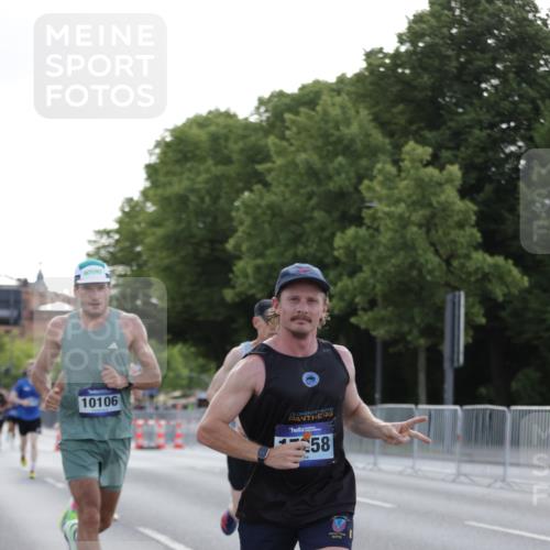 29.06.2025 - hella hamburg halbmarathon Jannik Wohlers http://msf.ph/oto/8186571 29.06.2025 09:43:58 Lombardsbrücke 2879, 3075, 5344, 7793, 8975, 9079, 10106, 10173, 10655, 10790, 11877, 14828, 15655, 16118, 17258 meine-sportfotos.de
