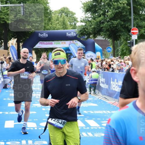 29.06.2025 - hella hamburg halbmarathon Zöllner http://msf.ph/oto/8186573 29.06.2025 10:43:15 Ziel 1675, 7026, 7093, 7451, 10251, 11177, 12153, 15255, 15706, 16314, 18304 meine-sportfotos.de