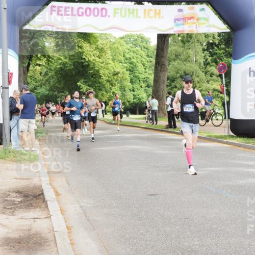 29.06.2025 - hella hamburg halbmarathon MichiJ http://msf.ph/oto/8186576 29.06.2025 10:18:59 Zwischen KM18-KM19 12287, 17213 meine-sportfotos.de