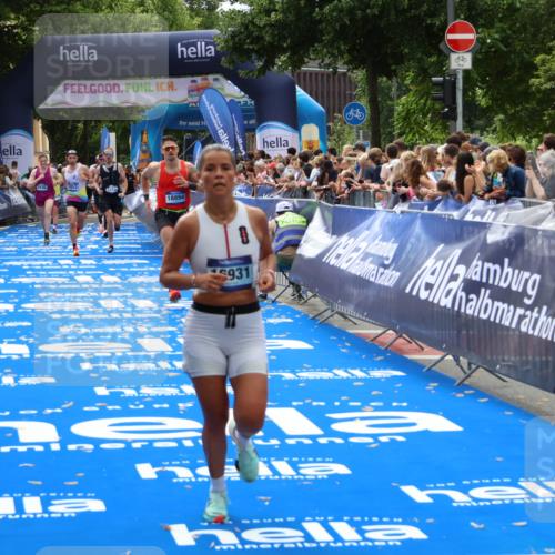 29.06.2025 - hella hamburg halbmarathon Zöllner http://msf.ph/oto/8186581 29.06.2025 10:33:37 Ziel 1053, 2836, 8312, 14975, 15326, 16931, 17191, 18854 meine-sportfotos.de