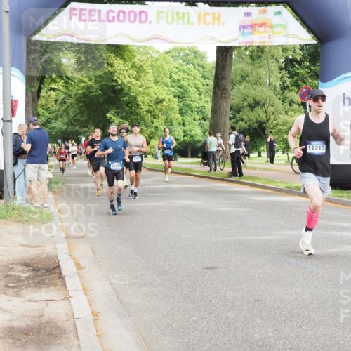 29.06.2025 - hella hamburg halbmarathon MichiJ http://msf.ph/oto/8186627 29.06.2025 10:19:00 Zwischen KM18-KM19 12287, 17213, 18874 meine-sportfotos.de