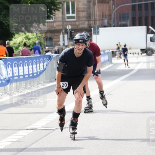 29.06.2025 - hella hamburg halbmarathon Strokosch-Dieckow http://msf.ph/oto/8186637 29.06.2025 09:26:57 Ziel 20220, 20281, 20283 meine-sportfotos.de