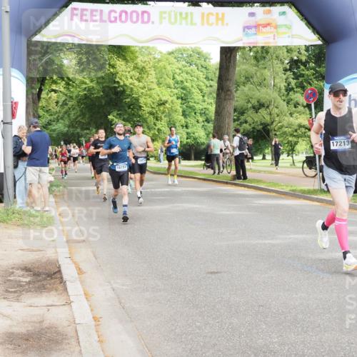 29.06.2025 - hella hamburg halbmarathon MichiJ http://msf.ph/oto/8186638 29.06.2025 10:19:00 Zwischen KM18-KM19 12287, 17213, 18874 meine-sportfotos.de