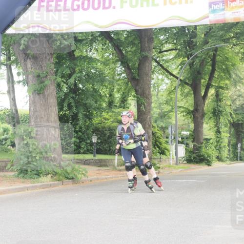29.06.2025 - hella hamburg halbmarathon KatJ http://msf.ph/oto/8186642 29.06.2025 09:25:11 Zwischen KM18-KM19  meine-sportfotos.de