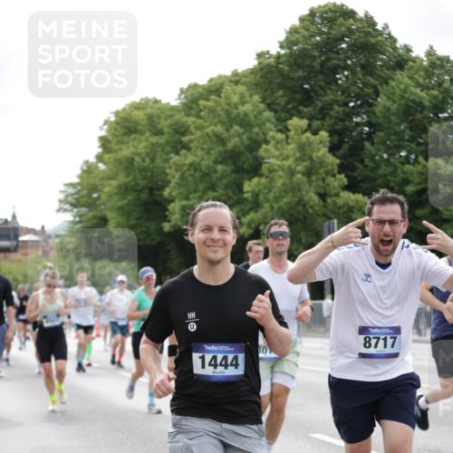 29.06.2025 - hella hamburg halbmarathon Jannik Wohlers http://msf.ph/oto/8186673 29.06.2025 10:23:36 Lombardsbrücke 1389, 1444, 1545, 2489, 3013, 3185, 3579, 4122, 4597, 4990, 4993, 5039, 5055, 5258, 5260, 5358, 5661, 5954, 7013, 7426, 8141, 8149, 8502, 8717, 9217, 9603, 11044, 11306, 11347, 11415, 11454, 14433, 14439, 15352, 17414, 17513, 17595, 18091, 18210, 18314, 18745, 18998, 19017 meine-sportfotos.de