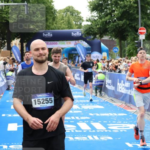 29.06.2025 - hella hamburg halbmarathon Zöllner http://msf.ph/oto/8186697 29.06.2025 10:43:17 Ziel 1675, 7026, 7093, 10099, 10251, 11177, 12153, 15706, 16314, 16997, 18304 meine-sportfotos.de