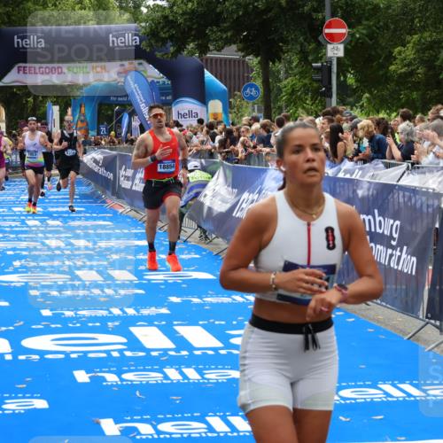 29.06.2025 - hella hamburg halbmarathon Zöllner http://msf.ph/oto/8186698 29.06.2025 10:33:38 Ziel 1053, 1396, 2836, 8312, 12595, 14975, 16931, 17191, 18854 meine-sportfotos.de