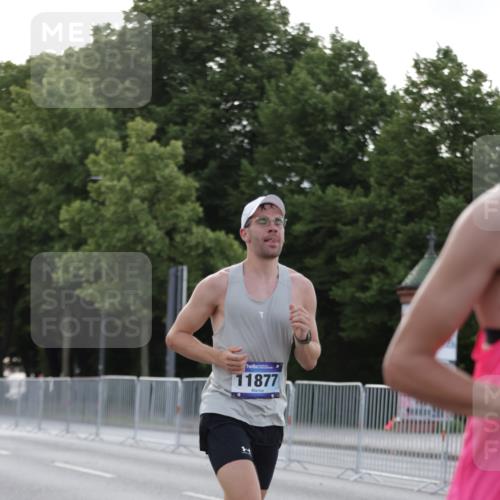 29.06.2025 - hella hamburg halbmarathon Jannik Wohlers http://msf.ph/oto/8186717 29.06.2025 09:44:01 Lombardsbrücke 2879, 3075, 3968, 5344, 7793, 8975, 9079, 10106, 10173, 10790, 11877, 13779, 14828, 15655, 16118, 17258, 19114 meine-sportfotos.de