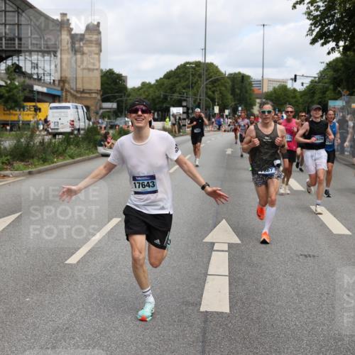 29.06.2025 - hella hamburg halbmarathon Yannick Fuchs http://msf.ph/oto/8186732 29.06.2025 10:30:00 20KM 57, 1344, 1562, 4050, 4740, 4944, 5269, 5554, 6704, 7466, 7867, 8901, 10771, 11559, 11898, 12044, 12204, 12751, 14629, 14841, 14952, 15390, 15391, 15931, 16140, 16177, 16695, 16811, 16963, 16964, 17022, 17643, 17826, 18183, 18220, 18237 meine-sportfotos.de
