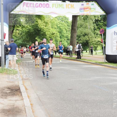 29.06.2025 - hella hamburg halbmarathon MichiJ http://msf.ph/oto/8186738 29.06.2025 10:19:00 Zwischen KM18-KM19 12287, 17213, 18874 meine-sportfotos.de