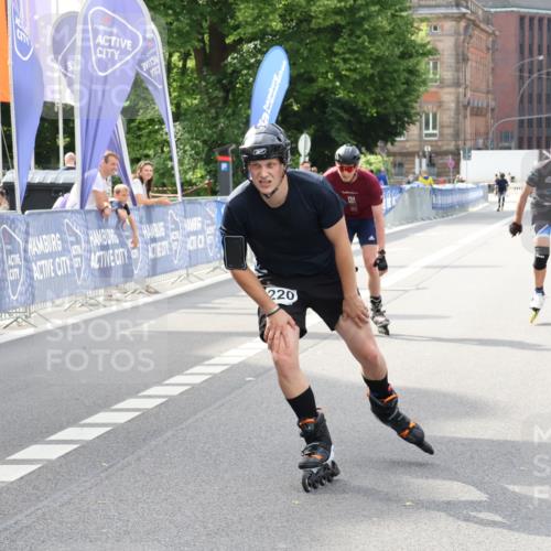 29.06.2025 - hella hamburg halbmarathon Strokosch-Dieckow http://msf.ph/oto/8186759 29.06.2025 09:26:59 Ziel 20220, 20281, 20283 meine-sportfotos.de