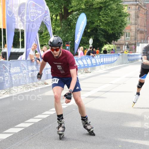 29.06.2025 - hella hamburg halbmarathon Strokosch-Dieckow http://msf.ph/oto/8186807 29.06.2025 09:27:00 Ziel 20220, 20281, 20283 meine-sportfotos.de