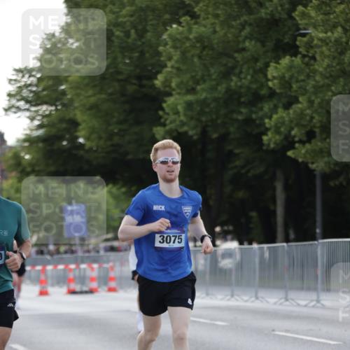 29.06.2025 - hella hamburg halbmarathon Jannik Wohlers http://msf.ph/oto/8186809 29.06.2025 09:44:02 Lombardsbrücke 2879, 3075, 3968, 5344, 7793, 8975, 9079, 10106, 10173, 10790, 11877, 13779, 14828, 15655, 16118, 17258, 18699, 19114 meine-sportfotos.de