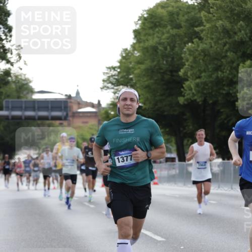 29.06.2025 - hella hamburg halbmarathon Jannik Wohlers http://msf.ph/oto/8186875 29.06.2025 09:44:03 Lombardsbrücke 2879, 3075, 3968, 5344, 8975, 9079, 10106, 10173, 10790, 11877, 13779, 14828, 15576, 15655, 16118, 17258, 18699, 19114 meine-sportfotos.de