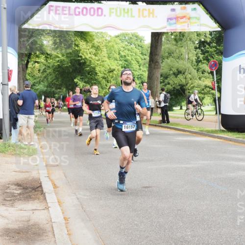 29.06.2025 - hella hamburg halbmarathon MichiJ http://msf.ph/oto/8186901 29.06.2025 10:19:01 Zwischen KM18-KM19 1758, 12287, 16157, 17213, 18874 meine-sportfotos.de