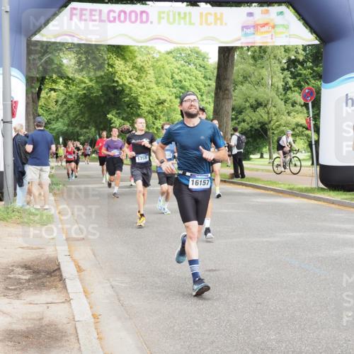 29.06.2025 - hella hamburg halbmarathon MichiJ http://msf.ph/oto/8186927 29.06.2025 10:19:02 Zwischen KM18-KM19 1758, 5328, 12287, 13374, 16157, 17213, 18874 meine-sportfotos.de
