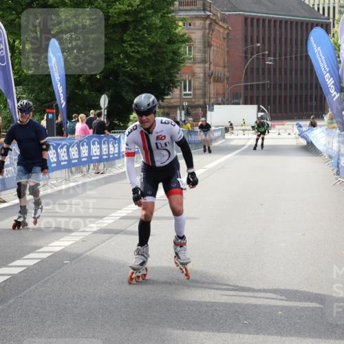 29.06.2025 - hella hamburg halbmarathon Strokosch-Dieckow http://msf.ph/oto/8186961 29.06.2025 09:27:16 Ziel 20040, 20106, 20221, 20292 meine-sportfotos.de