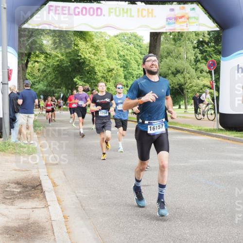 29.06.2025 - hella hamburg halbmarathon MichiJ http://msf.ph/oto/8186975 29.06.2025 10:19:02 Zwischen KM18-KM19 1758, 5328, 12287, 13374, 16157, 17213, 18874 meine-sportfotos.de