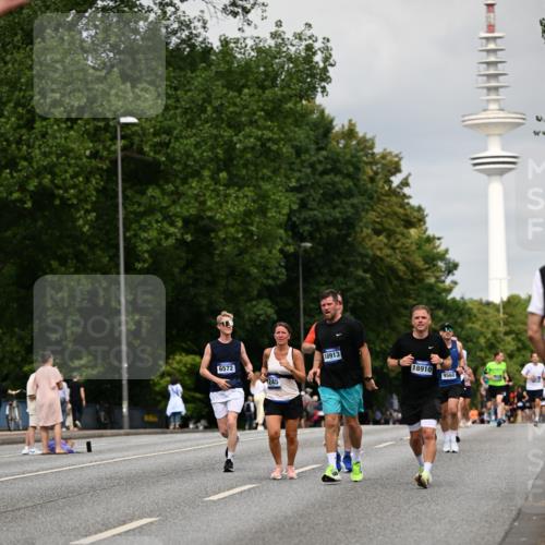 29.06.2025 - hella hamburg halbmarathon Dr. Thomas Lammeyer http://msf.ph/oto/8187011 29.06.2025 10:10:52 Kennedybrücke 1245, 1766, 1981, 4550, 4666, 5951, 6314, 6572, 6664, 8051, 8960, 9560, 10212, 10297, 10736, 10886 meine-sportfotos.de