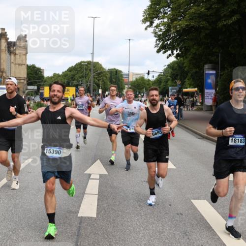 29.06.2025 - hella hamburg halbmarathon Yannick Fuchs http://msf.ph/oto/8187031 29.06.2025 10:30:04 20KM 57, 1344, 1889, 4050, 4740, 4944, 5269, 5554, 6704, 7466, 7867, 8901, 10771, 11559, 11898, 12044, 12751, 13798, 14629, 14841, 14952, 15390, 15391, 15931, 16177, 16695, 16811, 16964, 17022, 17643, 17826, 18183, 18220, 18237 meine-sportfotos.de