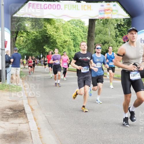 29.06.2025 - hella hamburg halbmarathon MichiJ http://msf.ph/oto/8187058 29.06.2025 10:19:03 Zwischen KM18-KM19 1758, 5328, 12287, 12337, 13374, 16157, 17213, 18874 meine-sportfotos.de