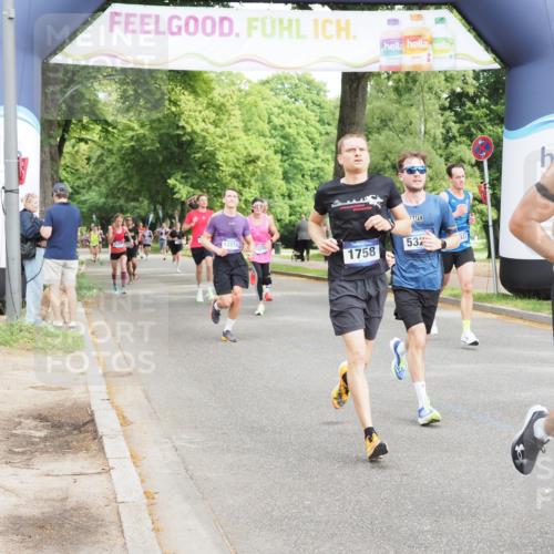 29.06.2025 - hella hamburg halbmarathon MichiJ http://msf.ph/oto/8187080 29.06.2025 10:19:03 Zwischen KM18-KM19 1758, 5328, 12287, 12337, 13374, 16157, 17213, 18874 meine-sportfotos.de