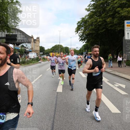 29.06.2025 - hella hamburg halbmarathon Yannick Fuchs http://msf.ph/oto/8187090 29.06.2025 10:30:05 20KM 57, 1344, 1889, 4050, 4740, 4944, 5269, 5554, 6704, 7466, 7867, 8901, 10771, 11559, 11898, 12044, 12751, 13798, 14629, 14841, 15390, 15391, 15931, 16177, 16695, 16811, 16964, 17022, 17643, 17826, 18183, 18220, 18237 meine-sportfotos.de