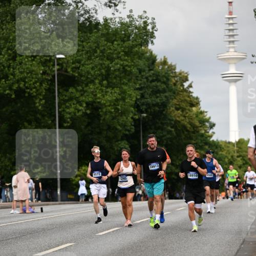 29.06.2025 - hella hamburg halbmarathon Dr. Thomas Lammeyer http://msf.ph/oto/8187137 29.06.2025 10:10:53 Kennedybrücke 1245, 1766, 1981, 4550, 4666, 5951, 6314, 6572, 6664, 8051, 8960, 9560, 10212, 10297, 10736, 10886 meine-sportfotos.de