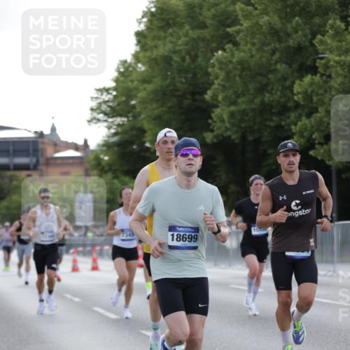 29.06.2025 - hella hamburg halbmarathon Jannik Wohlers http://msf.ph/oto/8187165 29.06.2025 09:44:07 Lombardsbrücke 1065, 2879, 3075, 3968, 5344, 7349, 8975, 9079, 10106, 10173, 10790, 11877, 12337, 12369, 13779, 14828, 15576, 15655, 15880, 16118, 17258, 17354, 18699, 19114 meine-sportfotos.de