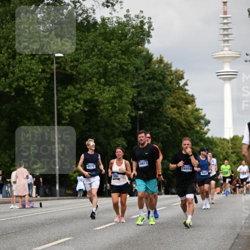 29.06.2025 - hella hamburg halbmarathon Dr. Thomas Lammeyer http://msf.ph/oto/8187195 29.06.2025 10:10:53 Kennedybrücke 1245, 1766, 1981, 4550, 4666, 5951, 6314, 6572, 6664, 8051, 8960, 9560, 10212, 10297, 10736, 10886 meine-sportfotos.de