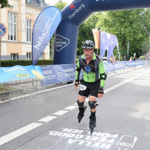 29.06.2025 - hella hamburg halbmarathon Strokosch-Dieckow http://msf.ph/oto/8187211 29.06.2025 09:27:29 Ziel 20040 meine-sportfotos.de