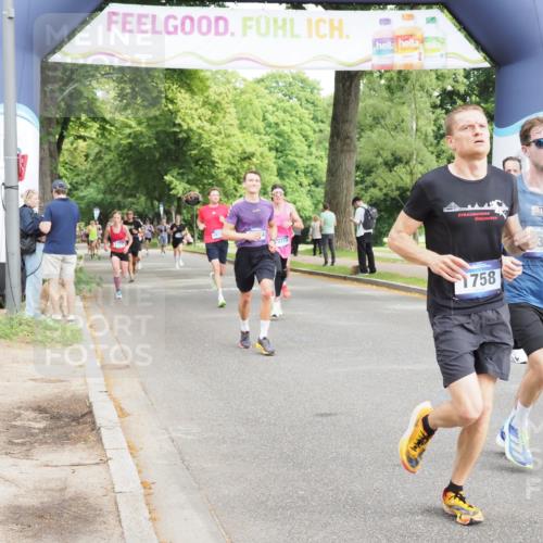 29.06.2025 - hella hamburg halbmarathon MichiJ http://msf.ph/oto/8187219 29.06.2025 10:19:04 Zwischen KM18-KM19 1758, 5328, 12287, 12337, 13374, 16118, 16157, 17213, 18737, 18874 meine-sportfotos.de