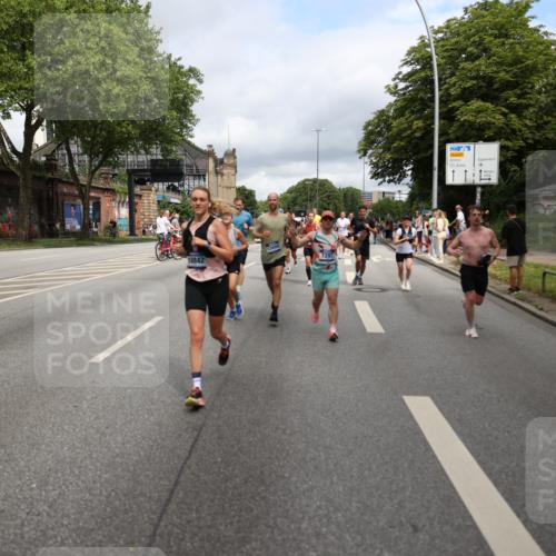 29.06.2025 - hella hamburg halbmarathon Yannick Fuchs http://msf.ph/oto/8187228 29.06.2025 10:43:41 20KM 1342, 1476, 2013, 2504, 2516, 2592, 2596, 2706, 2878, 2889, 2937, 3060, 3692, 4017, 4832, 5460, 5978, 6115, 6158, 7100, 7297, 7332, 7657, 8112, 8437, 9038, 9126, 9200, 9463, 9491, 9597, 9619, 9695, 9723, 9924, 9965, 10189, 11340, 11519, 11819, 11977, 12035, 12271, 12670, 13233, 13688, 13690, 14526, 14838, 15422, 15519, 15523, 16114, 16653, 16731, 16738, 16843, 16877, 16891, 17753, 17908, 18058, 18842, 18926, 18960, 19109 meine-sportfotos.de