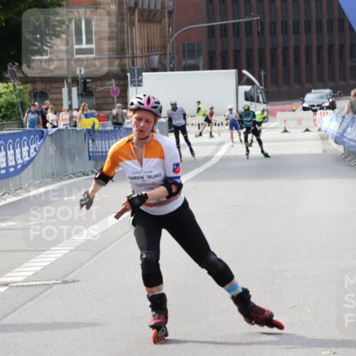29.06.2025 - hella hamburg halbmarathon Strokosch-Dieckow http://msf.ph/oto/8187268 29.06.2025 09:27:55 Ziel 20140 meine-sportfotos.de