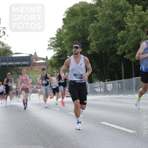 29.06.2025 - hella hamburg halbmarathon Jannik Wohlers http://msf.ph/oto/8187308 29.06.2025 09:44:11 Lombardsbrücke 1065, 2021, 2879, 3075, 3845, 3968, 4678, 7349, 10106, 11877, 12337, 12369, 13779, 14828, 15268, 15576, 15583, 15880, 16118, 17258, 17354, 18567, 18699, 19114 meine-sportfotos.de