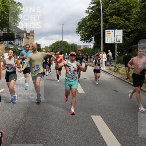 29.06.2025 - hella hamburg halbmarathon Yannick Fuchs http://msf.ph/oto/8187321 29.06.2025 10:43:42 20KM 1342, 1476, 2013, 2504, 2516, 2592, 2596, 2706, 2878, 2889, 2937, 3060, 3562, 3692, 4017, 4832, 5460, 5978, 6115, 6158, 7100, 7297, 7332, 7657, 8112, 8437, 9038, 9126, 9200, 9463, 9491, 9597, 9619, 9695, 9723, 9924, 9965, 10189, 11340, 11519, 11819, 11977, 12035, 12271, 12670, 13233, 13688, 13690, 13976, 14526, 14838, 15422, 15519, 15523, 16114, 16653, 16731, 16738, 16843, 16877, 16891, 17753, 17908, 18058, 18350, 18842, 18926, 18960, 19109 meine-sportfotos.de