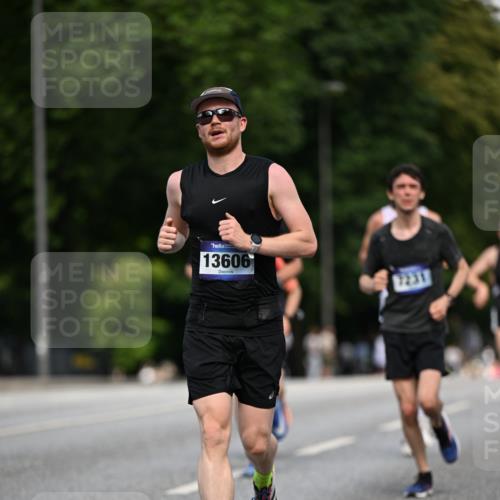 29.06.2025 - hella hamburg halbmarathon Dr. Thomas Lammeyer http://msf.ph/oto/8187333 29.06.2025 09:47:27 Kennedybrücke 1122, 1953, 3968, 5308, 5344, 7231, 7793, 8975, 9047, 9079, 10106, 10173, 10790, 11150 meine-sportfotos.de