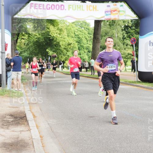 29.06.2025 - hella hamburg halbmarathon MichiJ http://msf.ph/oto/8187346 29.06.2025 10:19:05 Zwischen KM18-KM19 1758, 2021, 5328, 12337, 13374, 16118, 16157, 17213, 18737, 18874, 19142 meine-sportfotos.de