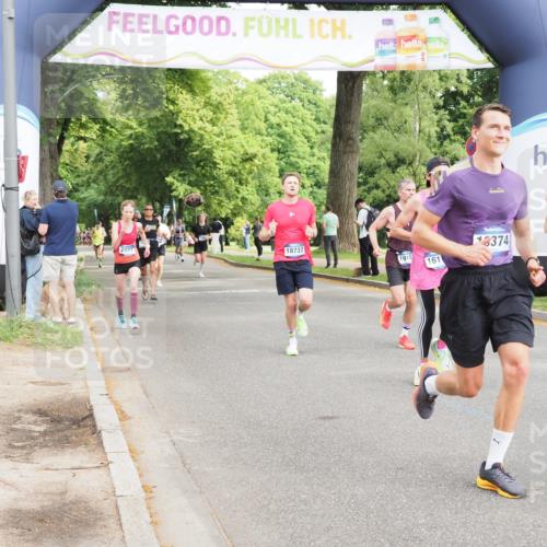 29.06.2025 - hella hamburg halbmarathon MichiJ http://msf.ph/oto/8187394 29.06.2025 10:19:05 Zwischen KM18-KM19 1758, 2021, 5328, 12337, 13374, 16118, 16157, 17213, 18737, 18874, 19142 meine-sportfotos.de