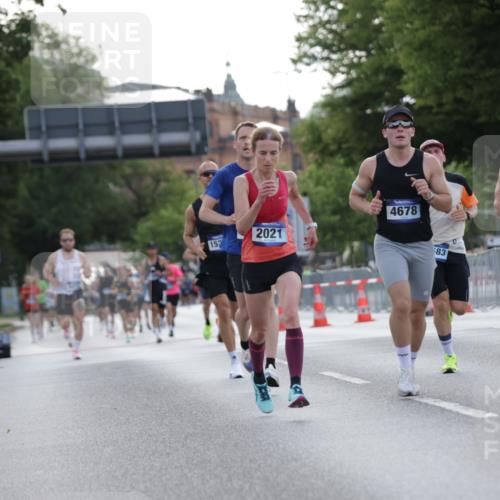 29.06.2025 - hella hamburg halbmarathon Jannik Wohlers http://msf.ph/oto/8187395 29.06.2025 09:44:12 Lombardsbrücke 1065, 2021, 2879, 3075, 3845, 3968, 4678, 7349, 10106, 11877, 12337, 12369, 13779, 14828, 15268, 15576, 15583, 15880, 16118, 17258, 17354, 18567, 18699, 19114 meine-sportfotos.de