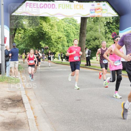 29.06.2025 - hella hamburg halbmarathon MichiJ http://msf.ph/oto/8187443 29.06.2025 10:19:05 Zwischen KM18-KM19 1758, 2021, 5328, 12337, 13374, 16118, 16157, 17213, 18737, 18874, 19142 meine-sportfotos.de