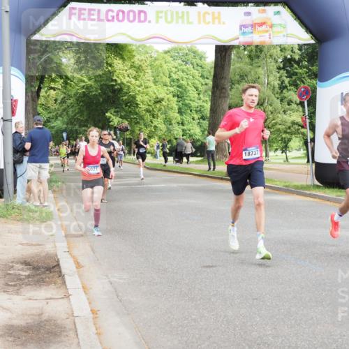 29.06.2025 - hella hamburg halbmarathon MichiJ http://msf.ph/oto/8187462 29.06.2025 10:19:06 Zwischen KM18-KM19 1758, 2021, 5328, 12337, 13374, 16118, 16157, 17213, 18737, 18874, 19142 meine-sportfotos.de