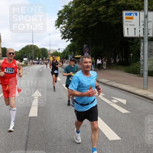 29.06.2025 - hella hamburg halbmarathon Yannick Fuchs http://msf.ph/oto/8187486 29.06.2025 10:30:11 20KM 57, 1344, 1889, 4050, 4740, 4944, 5269, 5554, 6704, 7466, 10771, 11559, 11898, 12044, 12751, 13798, 14841, 15390, 15415, 15701, 15931, 15959, 16123, 16177, 16695, 17022, 17826, 18183, 18237, 18259 meine-sportfotos.de