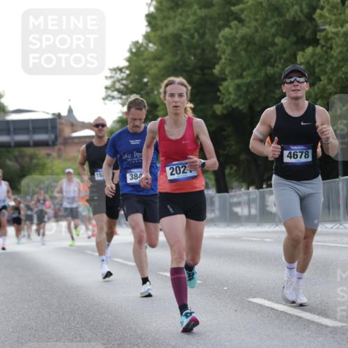 29.06.2025 - hella hamburg halbmarathon Jannik Wohlers http://msf.ph/oto/8187502 29.06.2025 09:44:14 Lombardsbrücke 1065, 2021, 2879, 3075, 3845, 3968, 4678, 7349, 10106, 11877, 12337, 12369, 13779, 15268, 15576, 15583, 15880, 16118, 17354, 18567, 18699, 19114 meine-sportfotos.de