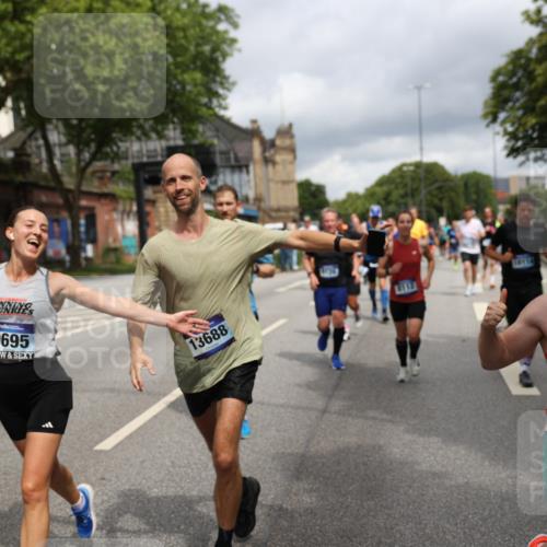 29.06.2025 - hella hamburg halbmarathon Yannick Fuchs http://msf.ph/oto/8187529 29.06.2025 10:43:42 20KM 1342, 1476, 2013, 2504, 2516, 2592, 2596, 2706, 2878, 2889, 2937, 3060, 3562, 3692, 4017, 4832, 5460, 5978, 6115, 6158, 7100, 7297, 7332, 7657, 8112, 8437, 9038, 9126, 9200, 9463, 9491, 9597, 9619, 9695, 9723, 9924, 9965, 10189, 11340, 11519, 11819, 11977, 12035, 12271, 12670, 13233, 13688, 13690, 13976, 14526, 14838, 15422, 15519, 15523, 16114, 16653, 16731, 16738, 16843, 16877, 16891, 17753, 17908, 18058, 18350, 18842, 18926, 18960, 19109 meine-sportfotos.de