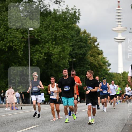 29.06.2025 - hella hamburg halbmarathon Dr. Thomas Lammeyer http://msf.ph/oto/8187572 29.06.2025 10:10:54 Kennedybrücke 1245, 1981, 4550, 4666, 5951, 6314, 6572, 6664, 8051, 8960, 9560, 10212, 10297, 10736, 10886 meine-sportfotos.de