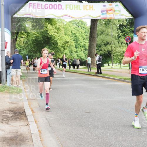 29.06.2025 - hella hamburg halbmarathon MichiJ http://msf.ph/oto/8187594 29.06.2025 10:19:07 Zwischen KM18-KM19 1758, 2021, 5328, 10156, 12337, 13374, 16118, 16157, 18737, 18874, 19142 meine-sportfotos.de